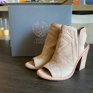 Vince Camino Karinta booties size 8.5